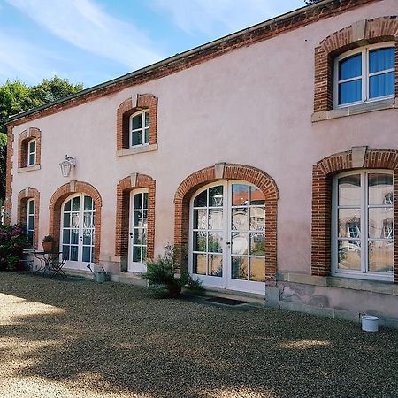 Chateau Mesny Gite Au Fil Des Pages Vic-sur-Seille Buitenkant foto