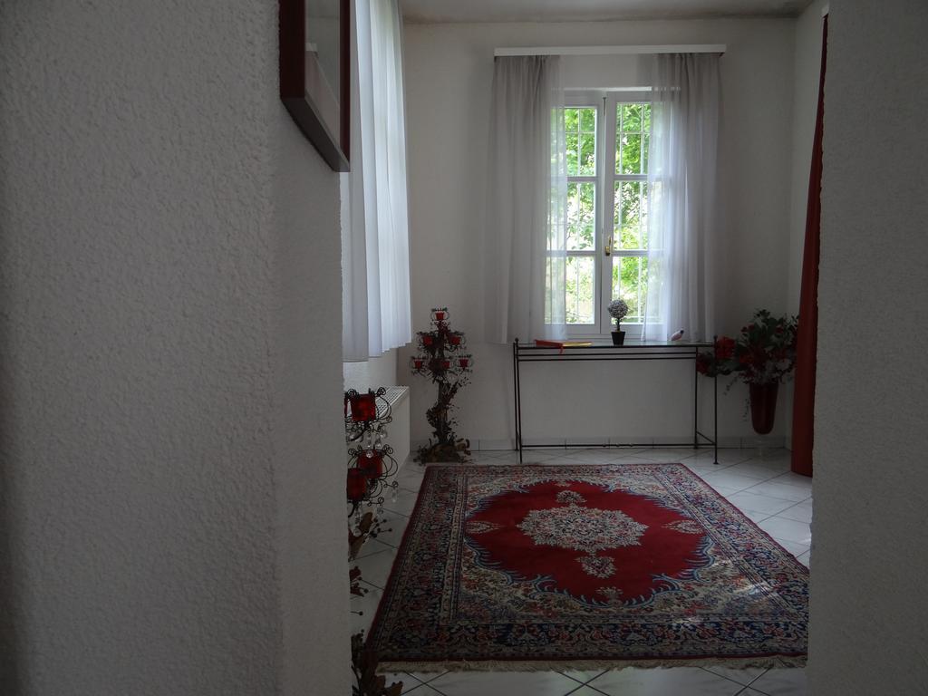 Chateau Mesny Gite Au Fil Des Pages Vic-sur-Seille Buitenkant foto
